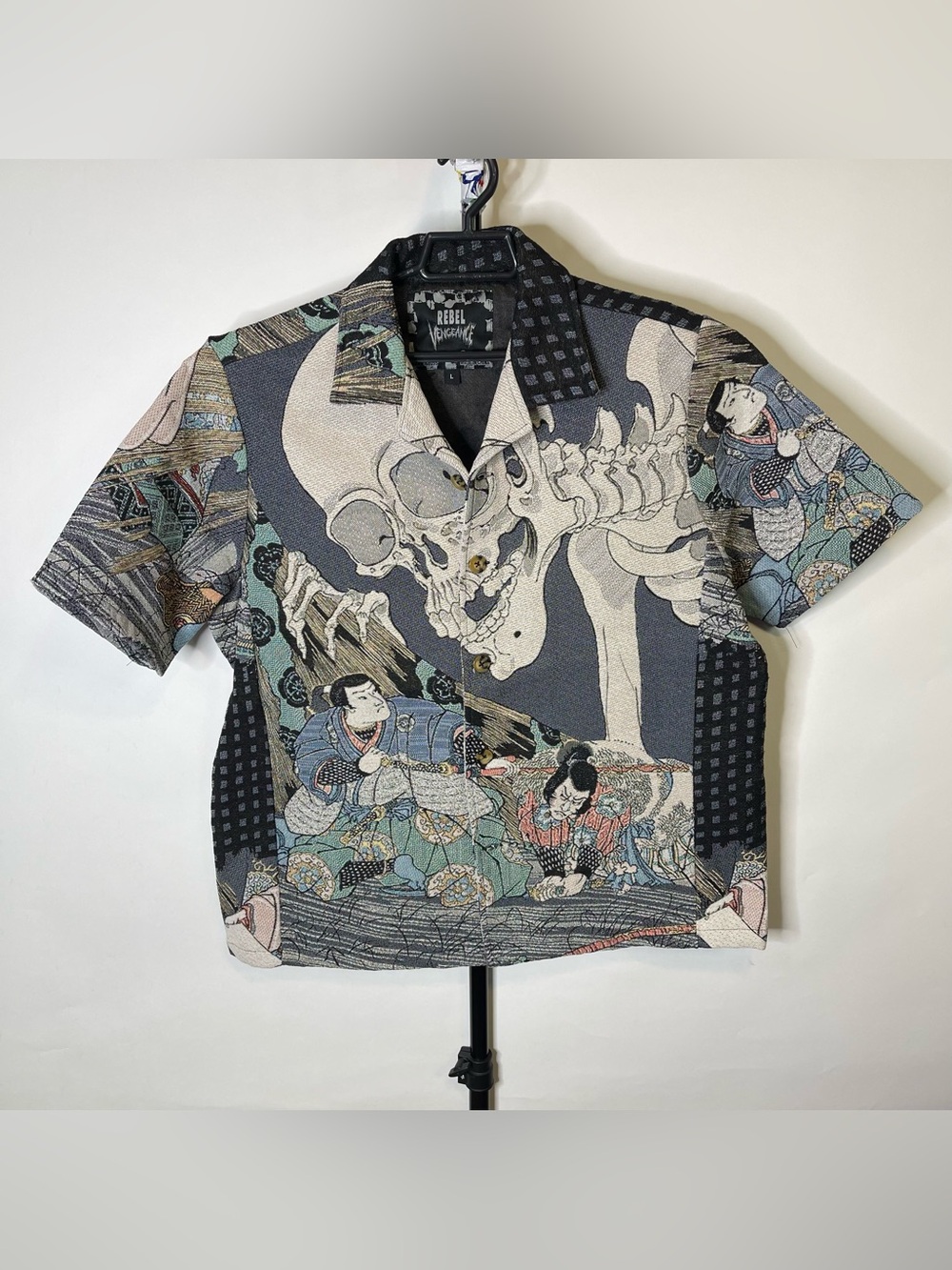 NEW Rebel Vengeance Tapestry Japanese Samurai Skull Shirt Size Large Men’s